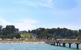 Beach House Rügen Haus Schotstek, inklusive Sauna und Schwimmbadnutzung im AHOI Sellin